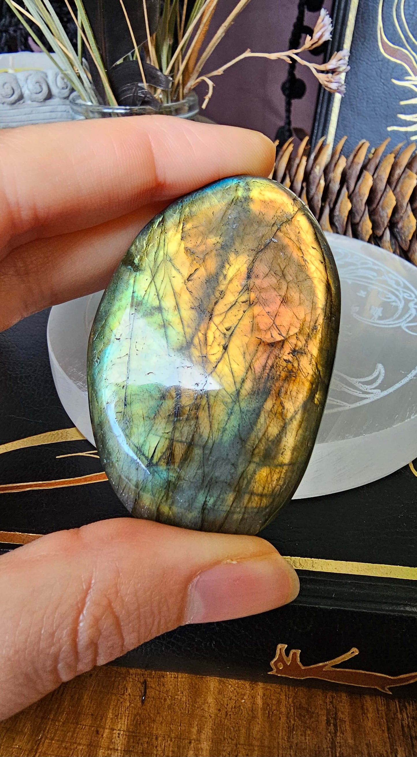 Galet labradorite orange verte