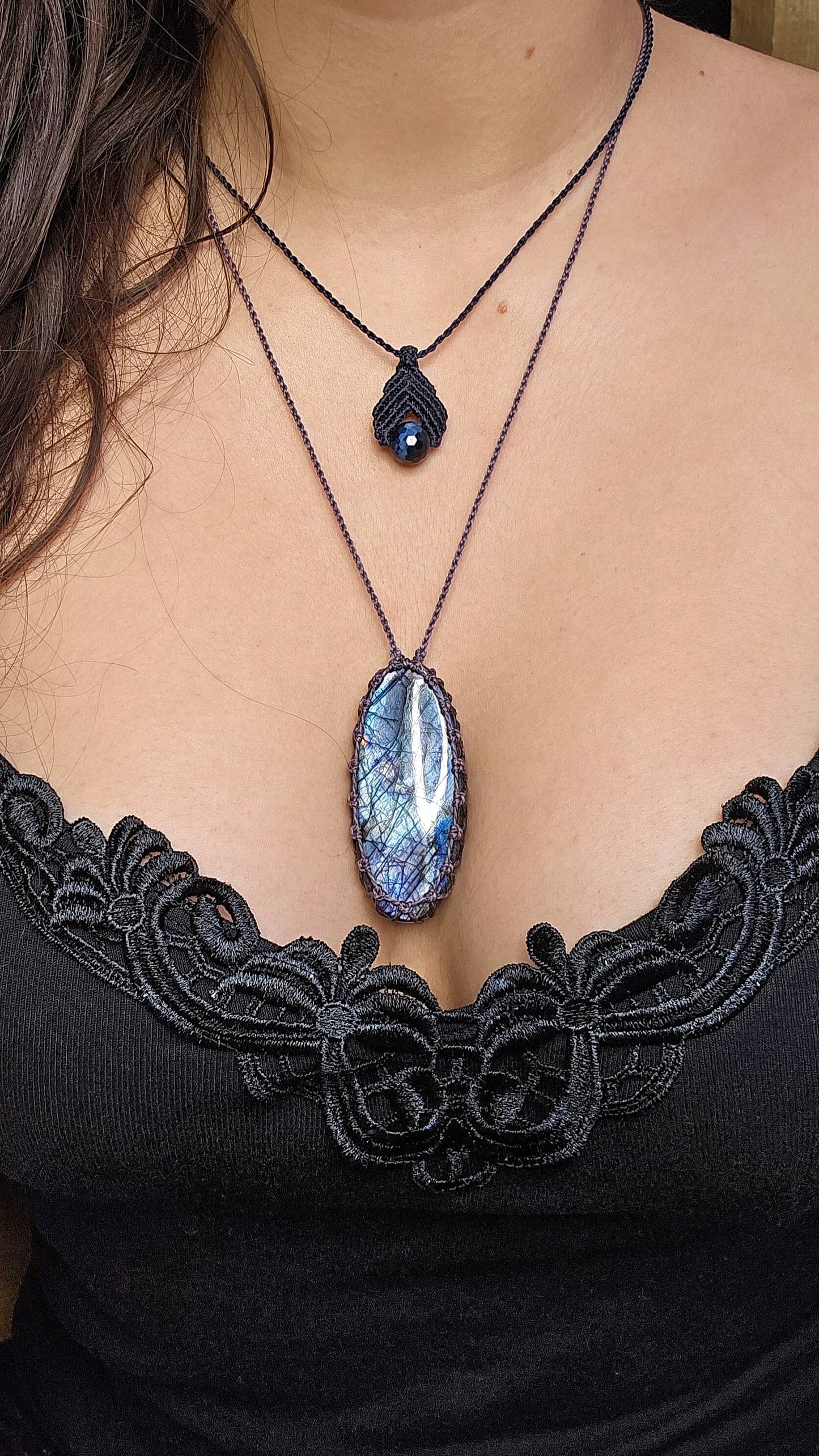 Collier macramé "porte-bonheur" œil de Faucon