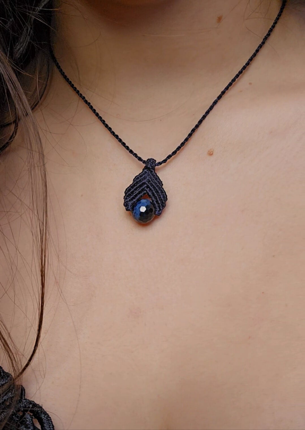 Collier macramé "porte-bonheur" œil de Faucon