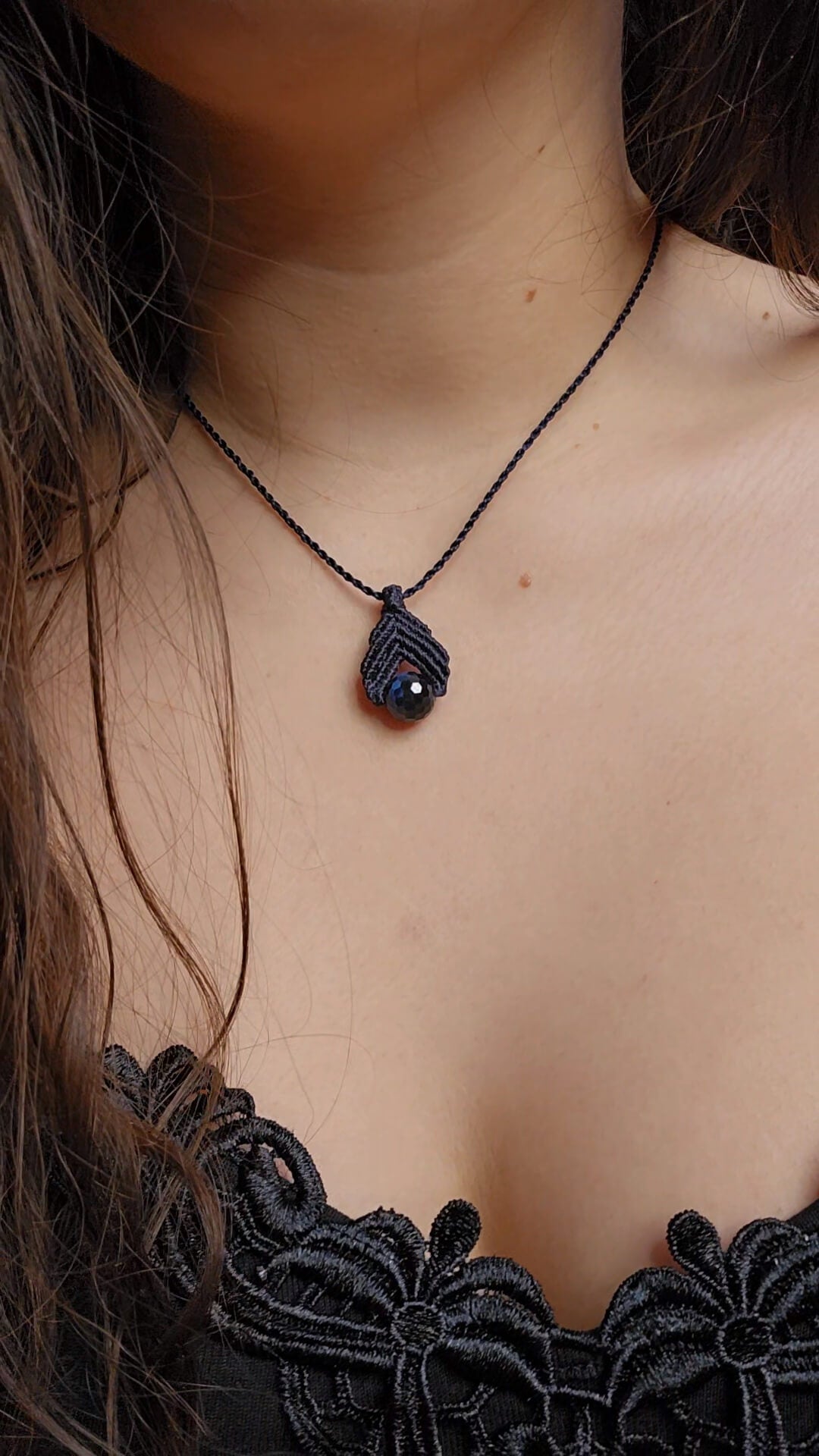 Collier macramé "porte-bonheur" œil de Faucon