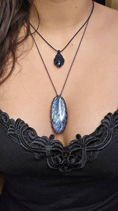 Collier macramé "porte-bonheur" œil de Faucon